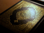 A konsiderohet shpërfillje ndaj Kuranit nëse ai vetëm dëgjohet dhe nuk lexohet?