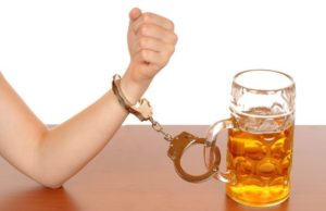 Çfarë në të vërtetë i bën alkooli trupit tuaj ?