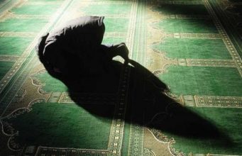 Braktisja e veprës së mirë për shkak frikës nga syefaqësia!