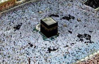 Ja çfarë ka në Qaben e Mekës, vendi ku besimtarët myslimanë e kanë ëndërr të shkojnë një herë në jetë (VIDEO)