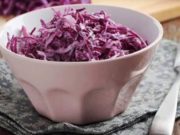 Të gjitha arsyet pse duhet të konsumoni lakrën e kuqe