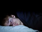 Udhëzimi i Profetit (s.a.u.s.) për trajtimin e frikës dhe të pagjumësisë