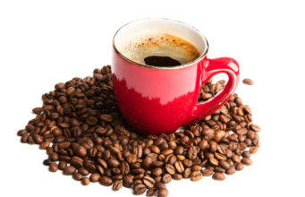 Katër rastet kur nuk duhet të pini asnjëherë kafe