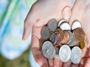 Jepni hua Allahut nëse doni t’ju shtohet risku