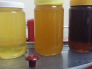 Dallon mjalti i letë prej mjaltit të fortë