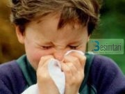 Nëse personi tështin gjatë namazit, a lejohet të thotë elhamdulilah?