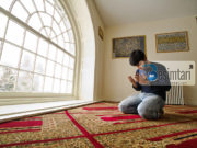 U tall me namazin por pati fund të keq