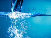 Për Zotin, nuk kam parë as lëkurë virgjëreshe që të jetë më e butë sesa kjo