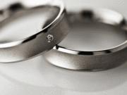 Sa duhet të qëndrojnë dy të fejuar pa u martuar