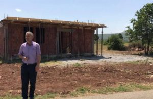 4 Shtepija thuajse ne perfundim – 2 Shtepija ne nisje