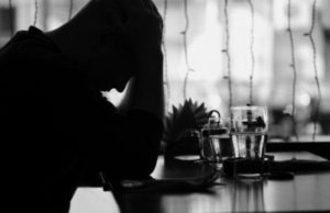 Depresioni po ‘vret’ shqiptarët | Mjeksia Islame