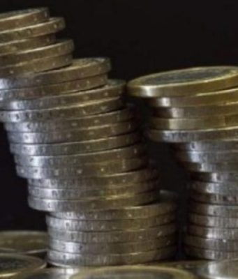 Studenti shlyen borxhin duke recituar Duanë e mësuar nga Profeti Muhamed ﷺ