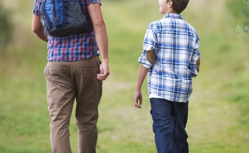 SI TË BËHESH I DASHUR TE FËMIJA YT ADOLESHENT?