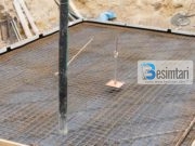 A lejohet therja e kafshës në themel të shtëpisë?