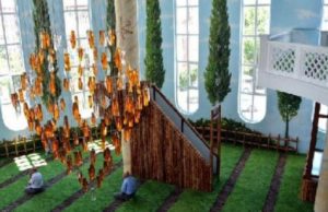 Nuk është 3D por realitet, nuk keni parë kurrë një xhami si kjo (Foto)