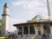 A lejohet të shesim gjëra që janë haram, si alkooli apo mish derrit, jomuslimanëve?