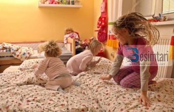 Orari i gjumit, si të veprojmë që fëmijët të flenë herët