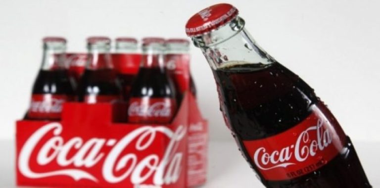 Dëmet që shkakton Coca-Cola për 60 minuta