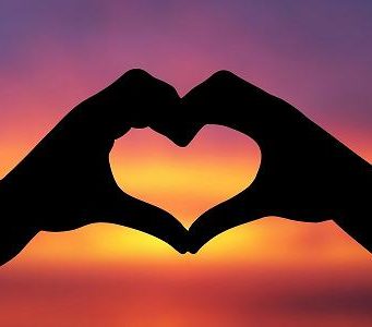 E mira gjendet këtu, në kraharor – Hadith