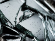 Njeriu mund ta haje veten ne mesysh kur ai shikohet ne pasqyre dhe shikon nje bukuri te vetes se tij dhe nuk thote Mashallah