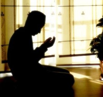 PËSHPËRITJA QË E BËRI MJEKUN TË QAJË