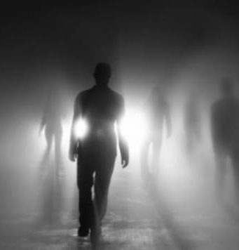 Dera që nuk mbyllet!…