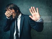 Turpërohem për gjithçka, kur më lavdërojnë, kur flas, a është shprehi e mirë kjo? Nëse jo, si të lirohem?