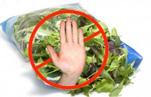 Përse nuk duhet të blini kurrë sallatë të paketuar, ja cilat janë rreziqet që ju kanosen