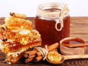 Si të dalloni mjaltin e vërtetë nga ai artificiali