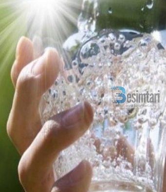 Ujë esëll në mëngjes – Pse Duhet ta pini, përfitimet në organizëm?