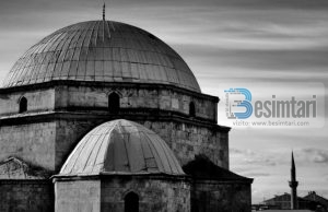 Fshati me xhaminë më të madhe në rajon – për ta ndërtuar, banorët shiten edhe tokat e tyre!