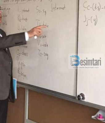 Sot filloi zyrtarisht mësimi i gjuhës shqipe nëpër shkollat fillore të Turqisë (Foto)