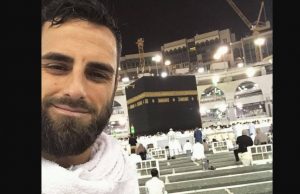 Vizita e Qabës e bën njeriun të….