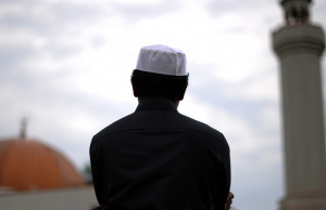 AJO ME TË CILËN MERRESH TREGON POZITËN TËNDE TE ZOTI