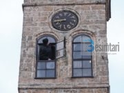 Njeriu që kurdis të vetmen orë hënore në botë për 50 vite rresht