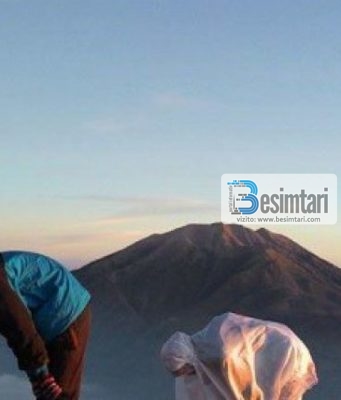 LUTJA QË IA KTHEHU SHIKIMIN IMAM BUHARIUT