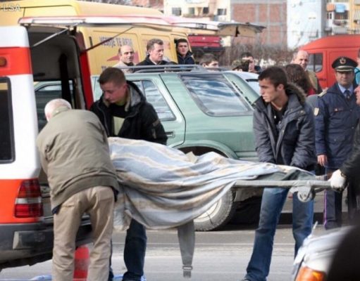 Viti i Ri me pasoja, adoleshenti gjendet i vdekur në tarracën e shtëpisë