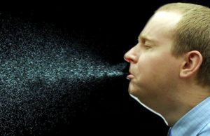 Tenton të bllokojë tështimën, thyen hundën