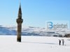 Minarja e cila ngritet në mes të liqenit në lindje të Turqisë është kthyer në një atraksion turistik, e cila në mënyrë të veçantë të tërheq vëmendjen e turistëve në dimër kur sipërfaqja e liqenit mbulohet me akull.