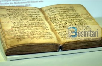 Turqi, në muze ekspozohet Kur’an-i tetëshekullor i shkruar me dorë