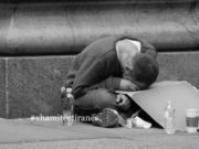 Mos u pikëllo për atë që ta humbi të mirën që i bëre, sepse ti dëshiron shpërblimin prej Allahut