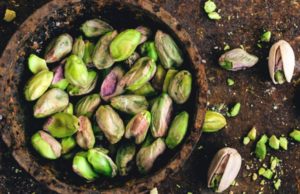 Zvogëlojeni shtypjen e gjakut duke ngrënë fistikë