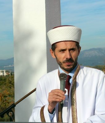 Reagon Myftiu i Tiranës Ylli Gurra për rastin e të vetëshpallurit “hoxhë”